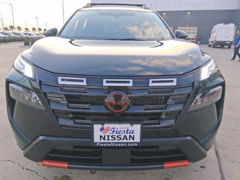 New 2026 Nissan Rogue SV AWD/4WD image 2