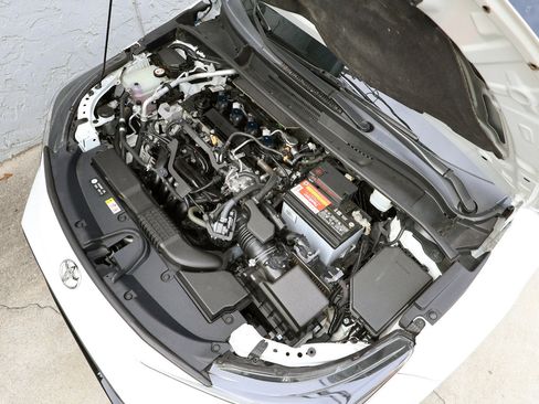 Used 2020 Toyota Corolla XSE image 32