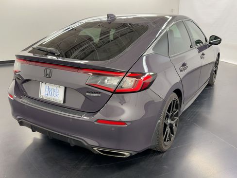 Certified 2024 Honda Civic Sport Touring image 9