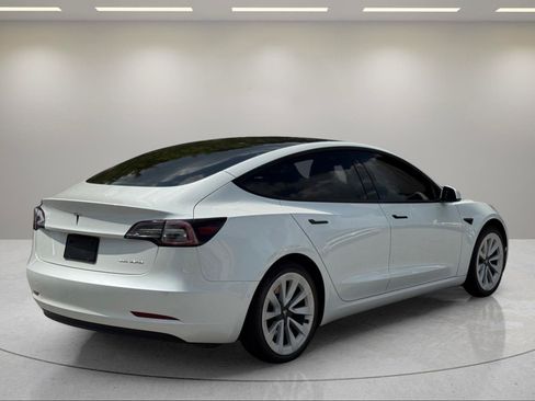 Used 2022 Tesla Model 3 Long Range AWD/4WD image 5
