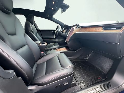 Used 2020 Tesla Model S Long Range AWD/4WD image 28