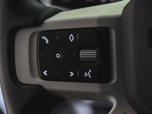 Used 2023 Land Rover Defender 110 X-Dynamic SE image 22