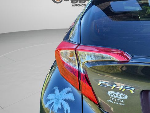 Used 2019 Toyota C-HR Limited FWD image 24