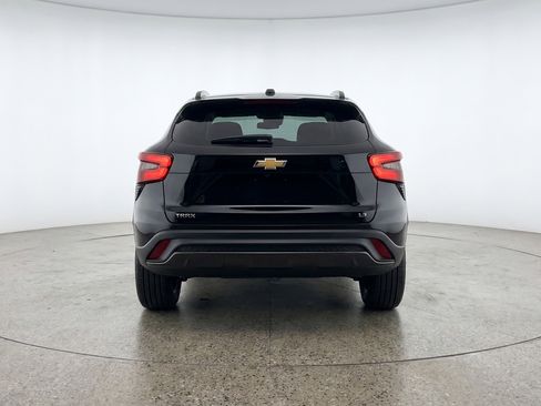 Used 2025 Chevrolet Trax LT w/ LT Convenience Package FWD image 7