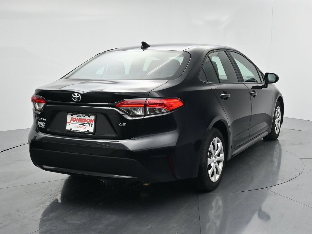 Used 2020 Toyota Corolla LE FWD image 6