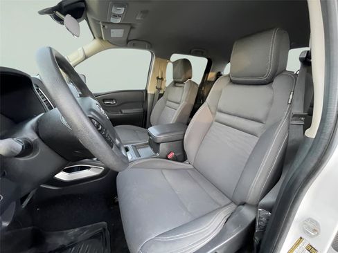 Used 2022 Nissan Frontier SV w/ Technology Package image 14