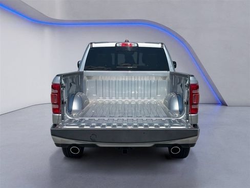 Used 2022 RAM 1500 Laramie RWD image 9