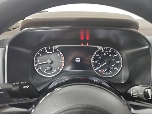 Used 2023 Nissan Rogue SV FWD image 16