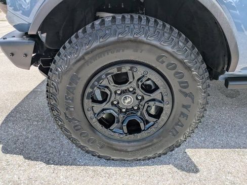 Used 2024 Ford Bronco Wildtrak AWD/4WD image 12