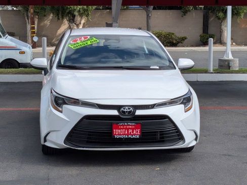 Used 2024 Toyota Corolla LE image 2