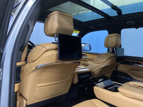 Used 2022 Jeep Grand Wagoneer Series III w/ Rear Seat Video Group 1 image 29