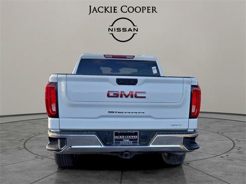 Used 2025 GMC Sierra 1500 SLT image 4