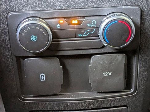 Certified 2022 Ford Explorer XLT w/ Equipment Group 202A image 24