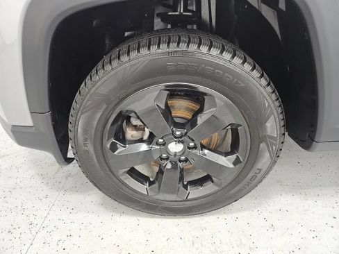 Used 2021 Jeep Compass Latitude w/ Convenience Group AWD/4WD image 9