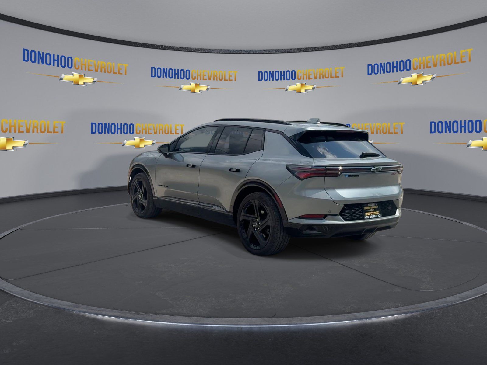 Used 2024 Chevrolet Equinox EV RS FWD image 6