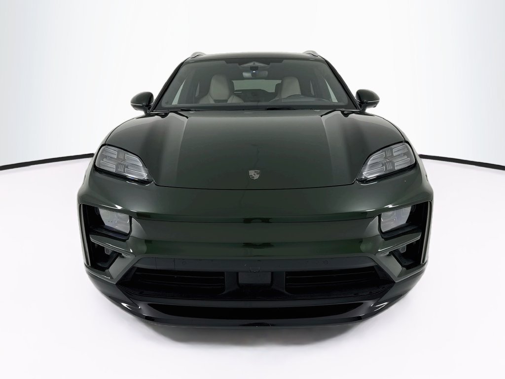 Certified 2024 Porsche Macan Turbo Electric AWD/4WD image 10