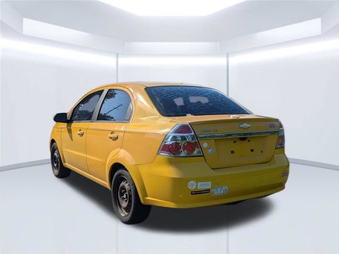Used 2011 Chevrolet Aveo LT FWD image 3