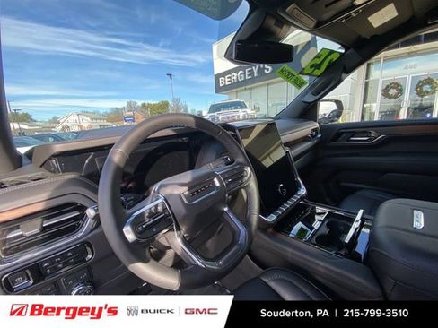 Certified 2025 GMC Yukon XL Denali image 11