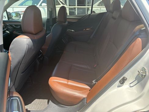 Used 2020 Subaru Outback Touring w/ Popular Package #2 AWD/4WD image 17