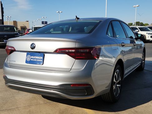 Used 2024 Volkswagen Jetta S image 7