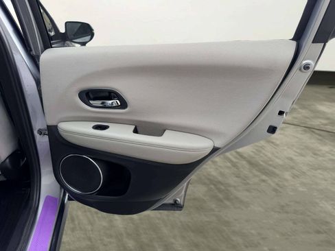 Used 2017 Honda HR-V EX image 21