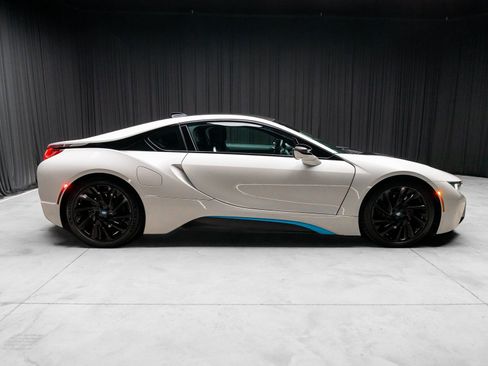 Used 2015 BMW i8 image 15