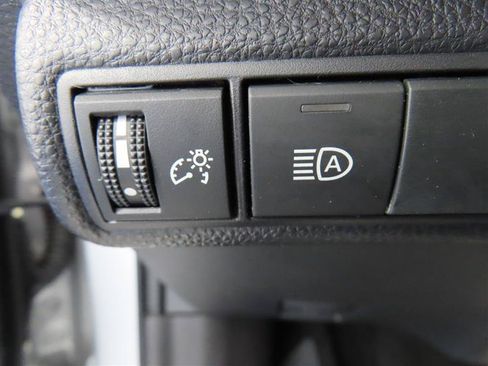 Used 2025 Toyota Corolla LE AWD/4WD image 18