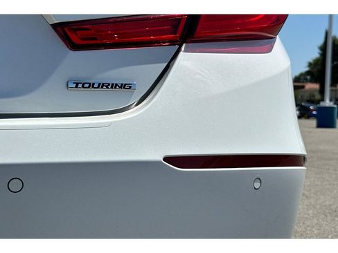 Used 2018 Honda Accord Touring image 13