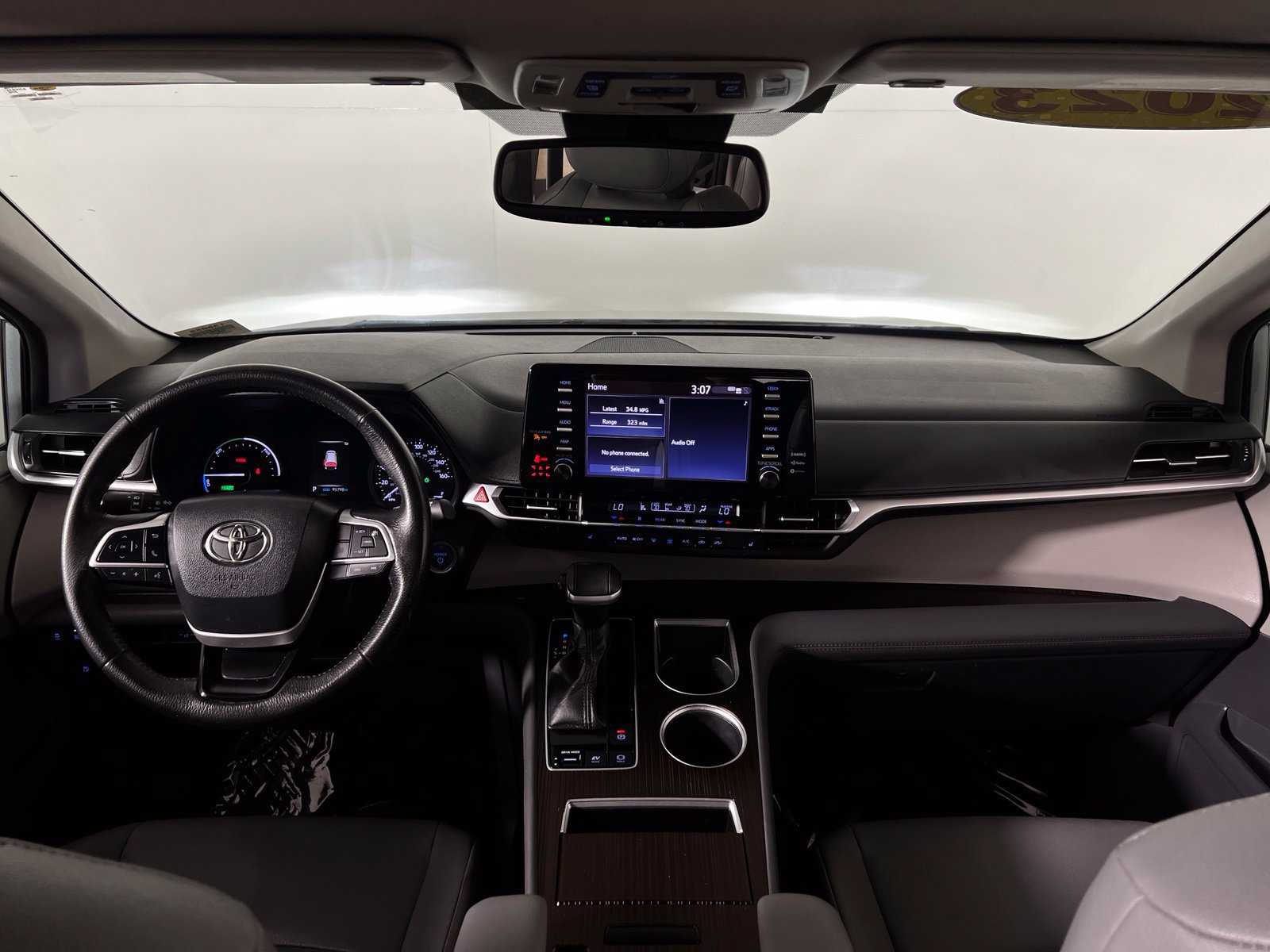 Certified 2023 Toyota Sienna XLE FWD image 26