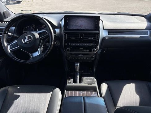 Used 2023 Lexus GX 460 Premium w/ Accessory Package AWD/4WD image 15
