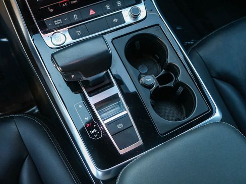 Used 2019 Audi Q8 Premium w/ Convenience Package image 22