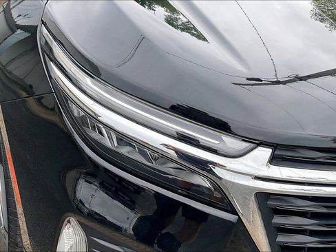 Used 2024 Chevrolet Equinox LT FWD image 27