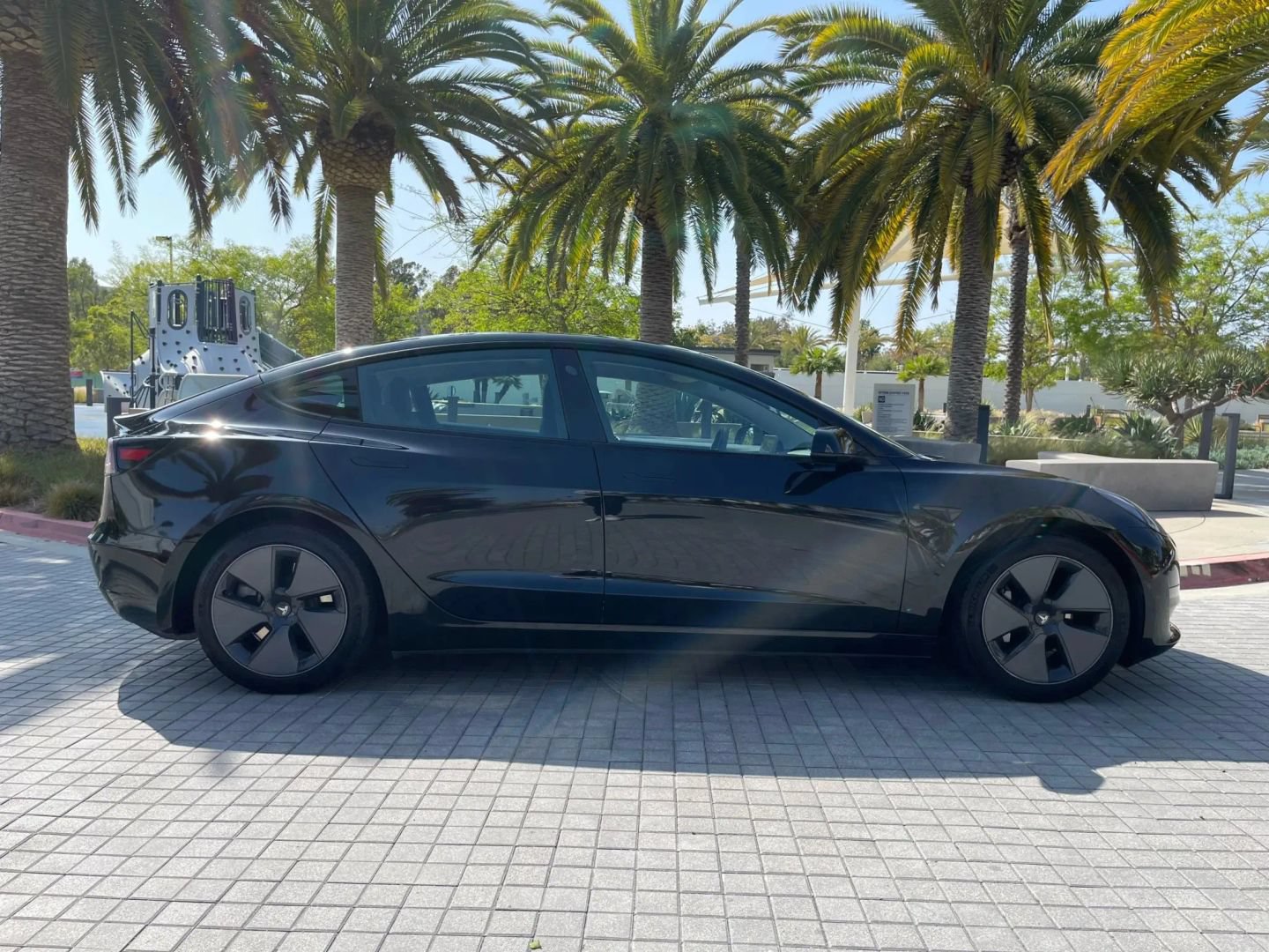 Used 2023 Tesla Model 3 Standard Range RWD image 7