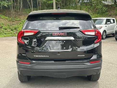 Used 2024 GMC Terrain SLE AWD/4WD image 4