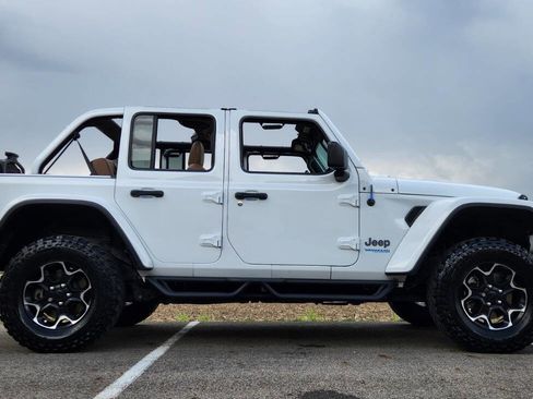 Used 2021 Jeep Wrangler Unlimited Rubicon 4xe w/ Cold Weather Group AWD/4WD image 5