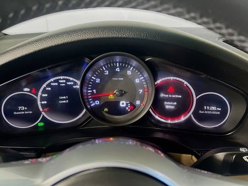 Used 2020 Porsche Cayenne image 15