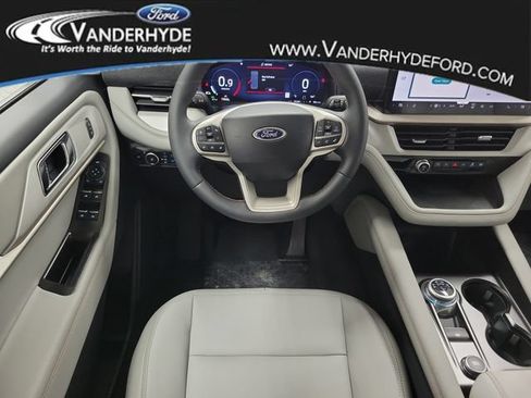 New 2026 Ford Explorer Active w/ Active Comfort Package AWD/4WD image 15