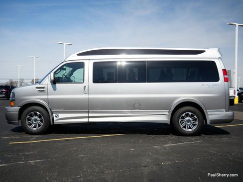 Used 2020 Chevrolet Express 2500 Extended w/ Enhanced Convenience Package image 15