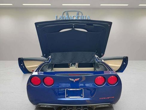 Used 2005 Chevrolet Corvette Base w/ Preferred Equipment Group image 16