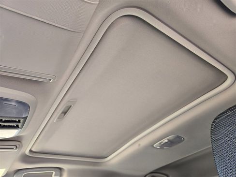 Used 2024 Subaru Crosstrek 2.0i Premium image 27