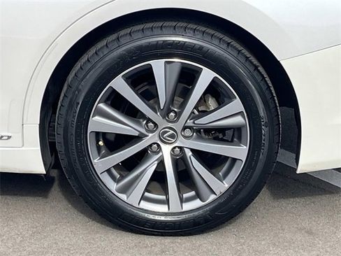 Used 2021 Lexus ES 300h w/ Premium Package image 12