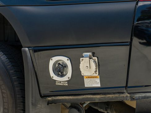 Used 2022 Mercedes-Benz Sprinter 2500 image 41