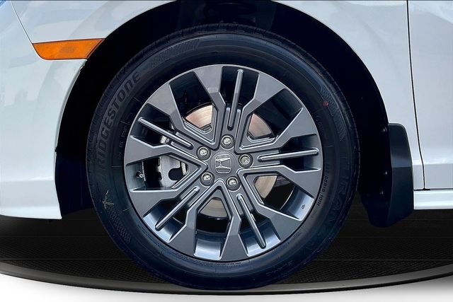 New 2027 Honda Odyssey Touring image 13