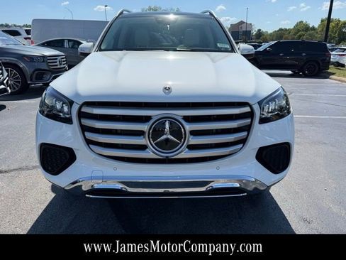 Used 2026 Mercedes-Benz GLS 450 4MATIC image 2