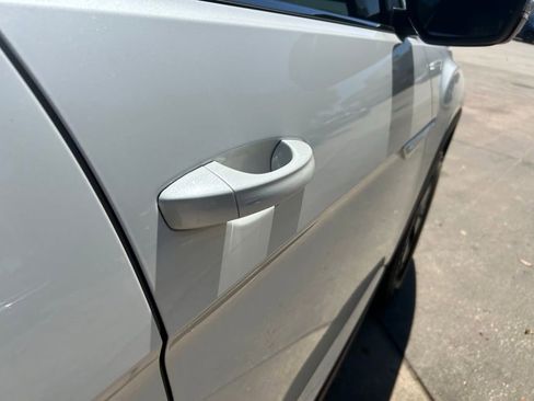 New 2026 Volkswagen Atlas Cross Sport SE image 32