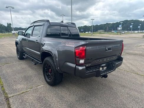 Used 2022 Toyota Tacoma SR AWD/4WD image 4