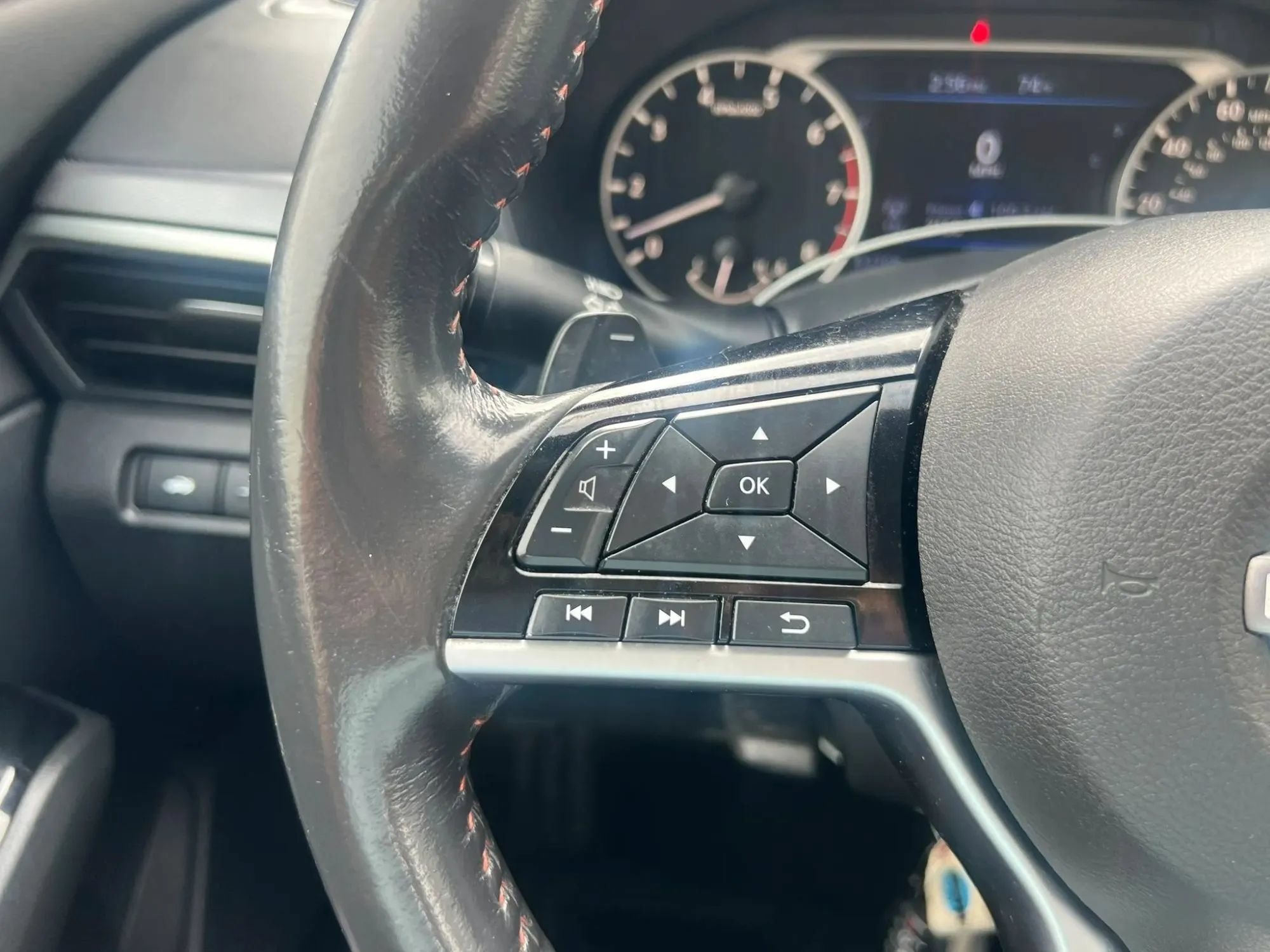 Used 2024 Nissan Altima 2.5 SR FWD image 19