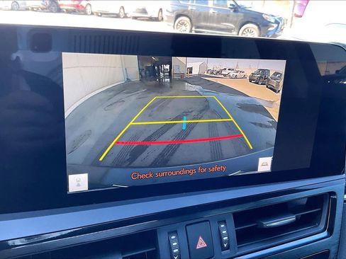 Used 2024 Lexus ES 300h F Sport image 25