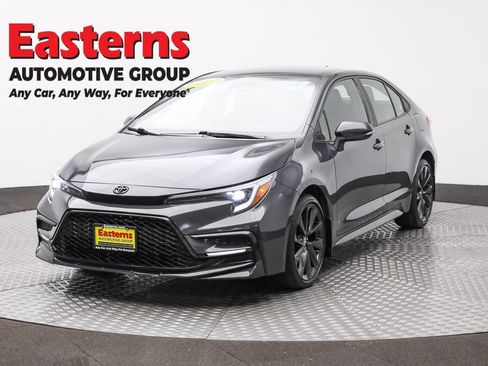 Used 2023 Toyota Corolla SE FWD image 1