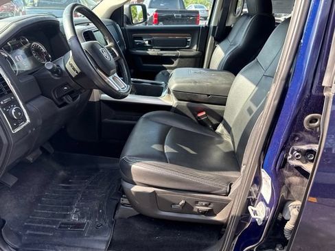 Used 2017 RAM 1500 Laramie w/ Convenience Group AWD/4WD image 10